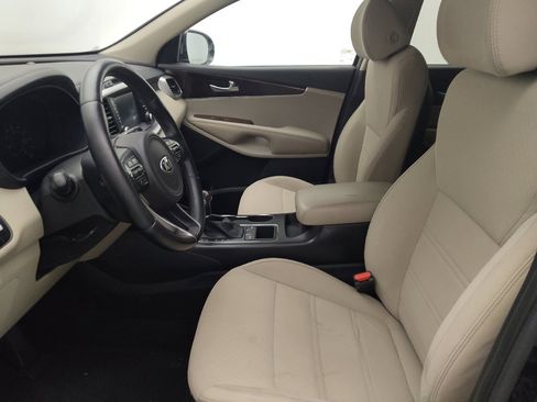 Used 2018 Kia Sorento FWD image 17