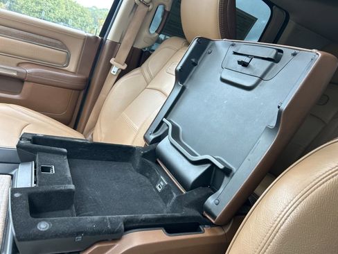 Used 2019 RAM 3500 Limited image 33