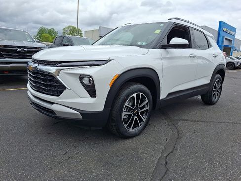 New 2026 Chevrolet TrailBlazer LT AWD/4WD image 1