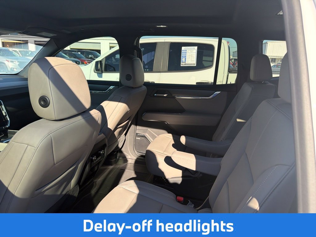 Used 2024 GMC Acadia Elevation FWD image 11