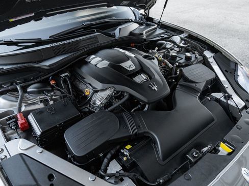 Used 2022 Maserati Quattroporte GT image 57