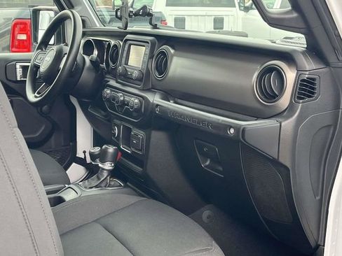 Used 2021 Jeep Wrangler Unlimited Sport image 24