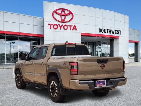 Used 2022 Nissan Frontier Pro-X RWD image 4