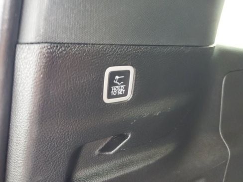 Used 2024 Jeep Wagoneer L Series II w/ Flexible Seating Group image 13