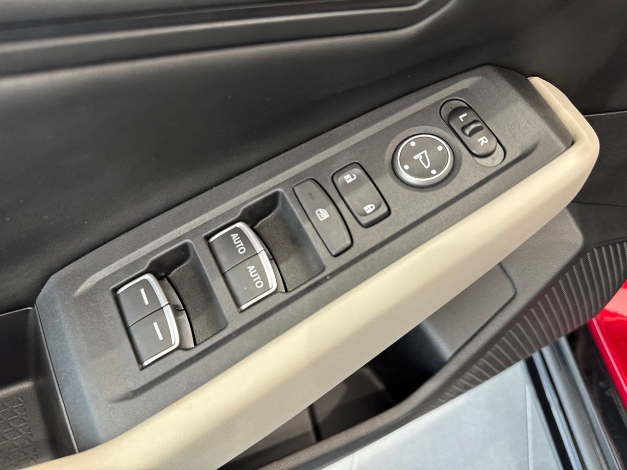 Used 2025 Honda Accord EX-L image 35
