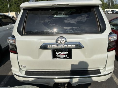 Used 2024 Toyota 4Runner Limited AWD/4WD image 7
