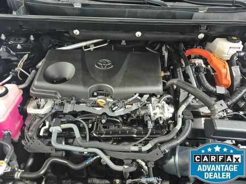 Used 2022 Toyota RAV4 XLE AWD/4WD image 18