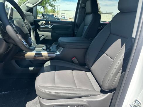 New 2026 Chevrolet Silverado 2500 LT w/ Trail Boss Package AWD/4WD image 9