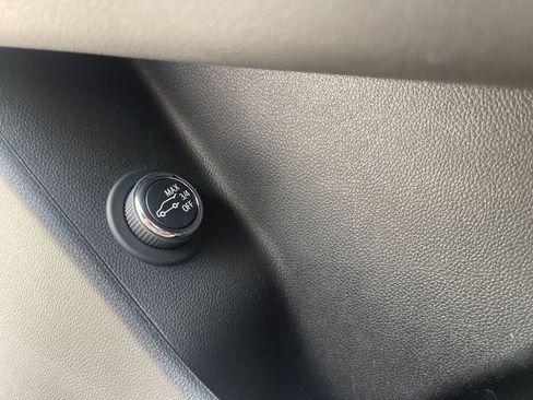 Used 2024 Cadillac XT6 Sport image 28