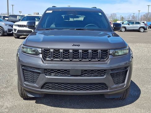 New 2026 Jeep Grand Cherokee L 4WD image 2