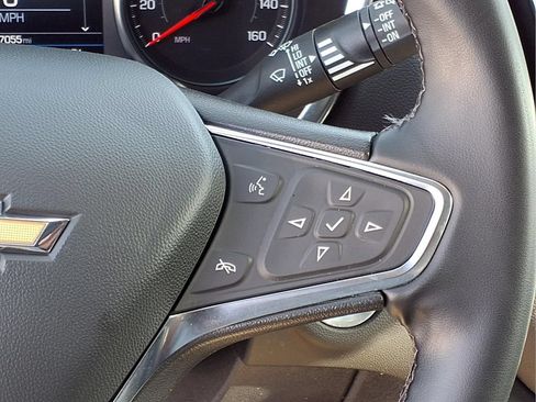 Used 2024 Chevrolet Equinox LT FWD image 17