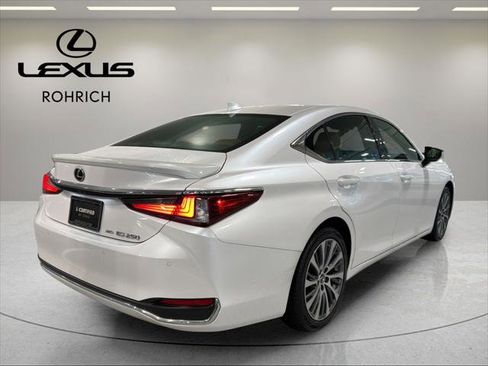 Certified 2021 Lexus ES 250 w/ Premium Package image 5