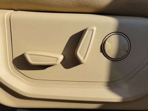 Used 2021 Ford F250 Lariat w/ Lariat Ultimate Package image 24