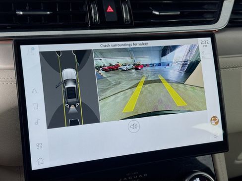 Used 2025 Jaguar F-PACE R-Dynamic S image 19