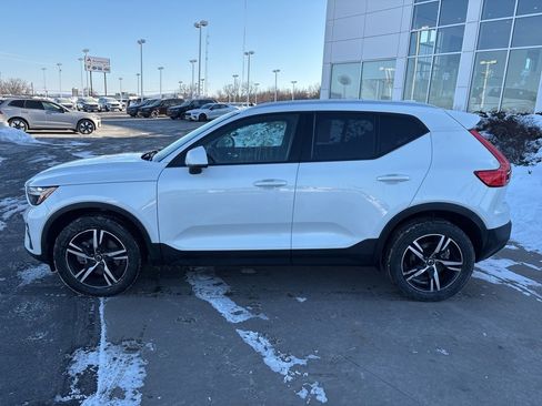 Used 2023 Volvo XC40 B5 Core w/ Protection Package Premier image 9