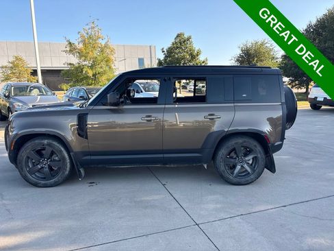 Used 2024 Land Rover Defender 110 S AWD/4WD image 8