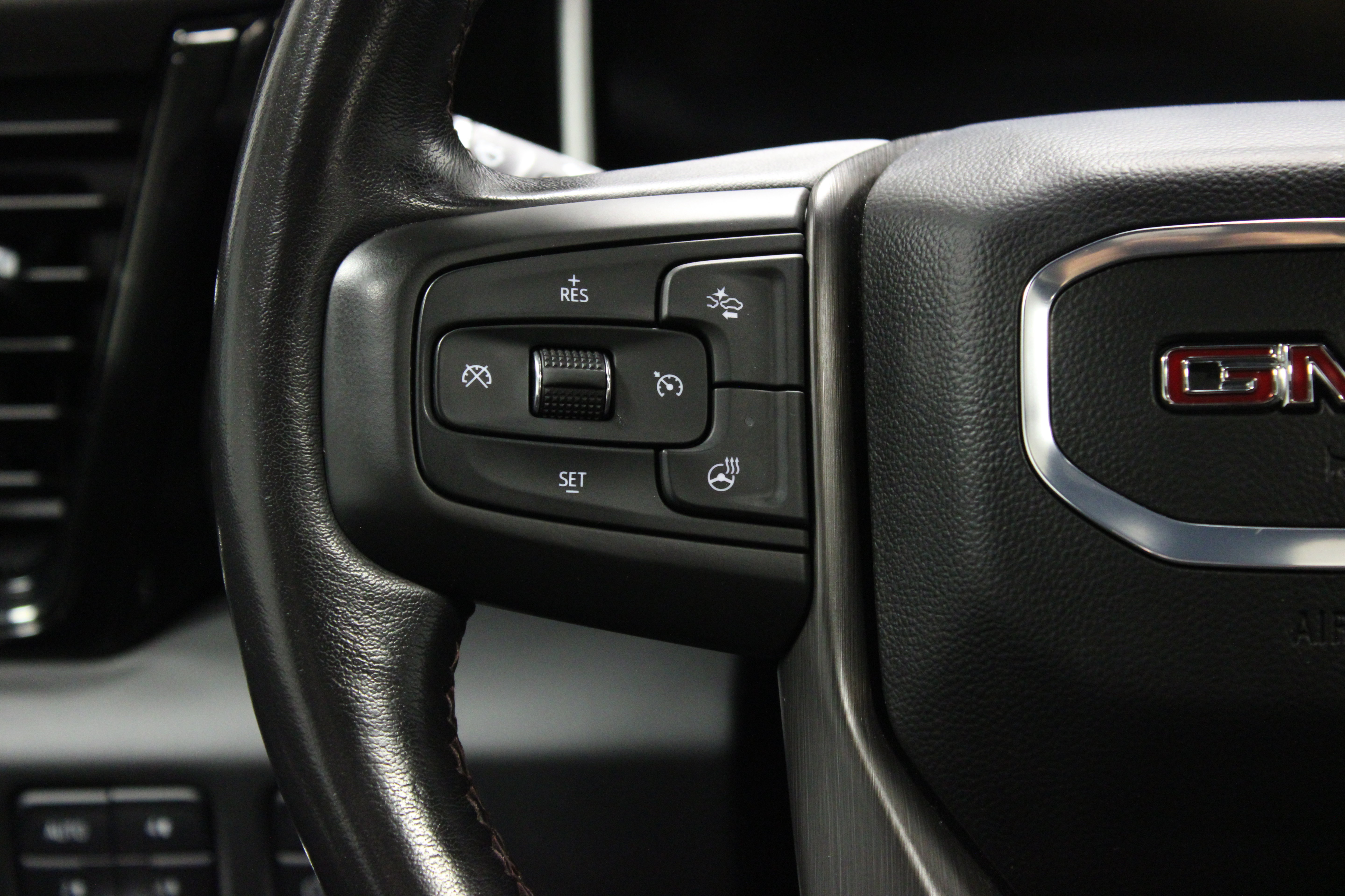 Used 2024 GMC Sierra 2500 AT4X AWD/4WD image 25