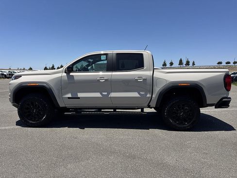 New 2026 GMC Canyon Elevation w/ LPO, Black Badging Package RWD image 5