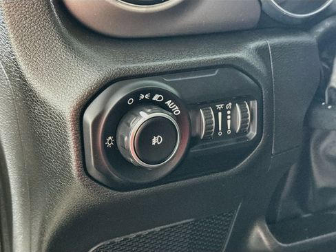 Used 2022 Jeep Wrangler Unlimited Sport AWD/4WD image 14