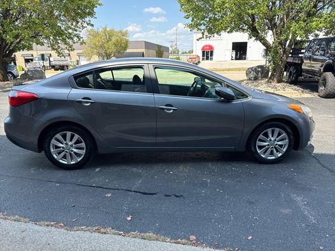 Used 2015 Kia Forte EX image 7
