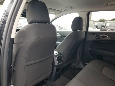 Used 2023 Kia Sportage LX image 15
