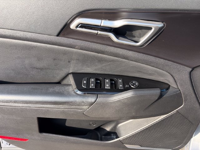 Certified 2024 Kia Sportage EX FWD image 5