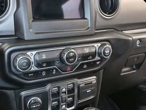 Used 2021 Jeep Wrangler Unlimited Sport image 21