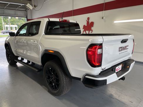 New 2025 GMC Canyon AT4 image 6