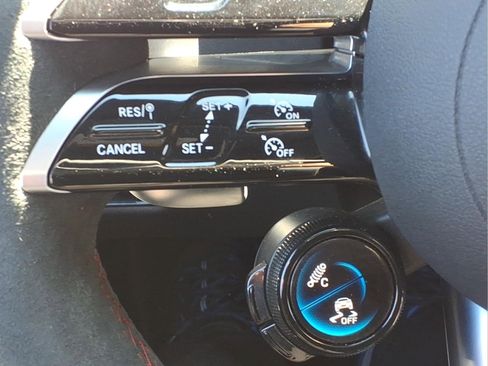 Certified 2025 Mercedes-Benz CLE 53 AMG 4MATIC Coupe image 25