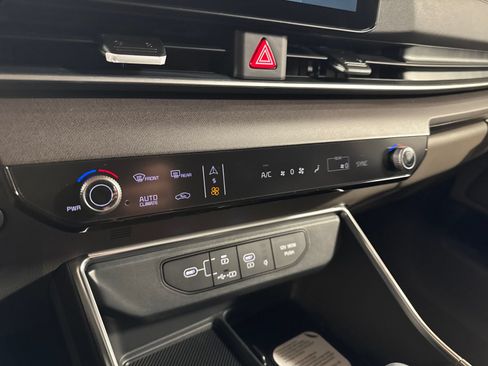 New 2026 Kia Carnival EX FWD image 20