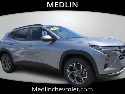 New 2025 Chevrolet Trax LT w/ Driver Confidence Package