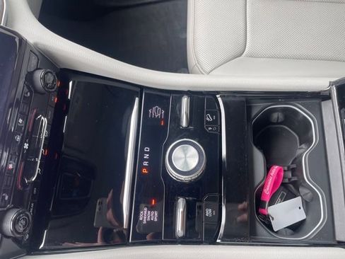 Used 2023 Jeep Grand Cherokee Overland image 28