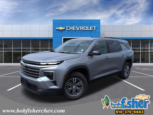 Certified 2024 Chevrolet Traverse LT w/ Trailering Package AWD/4WD image 1