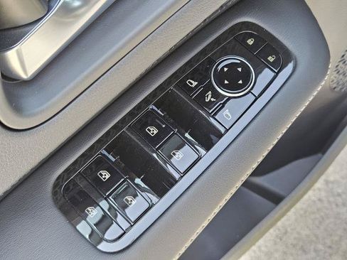 Certified 2024 Nissan Ariya AWD image 28