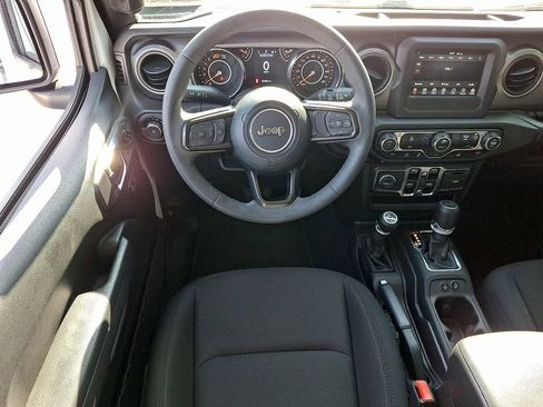Used 2023 Jeep Wrangler Unlimited Sport AWD/4WD image 13