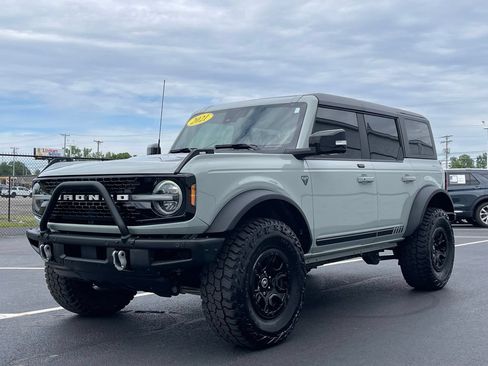Used 2021 Ford Bronco First Edition AWD/4WD image 2