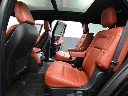 Used 2025 Lincoln Aviator Reserve w/ Jet Appearance Package image 43
