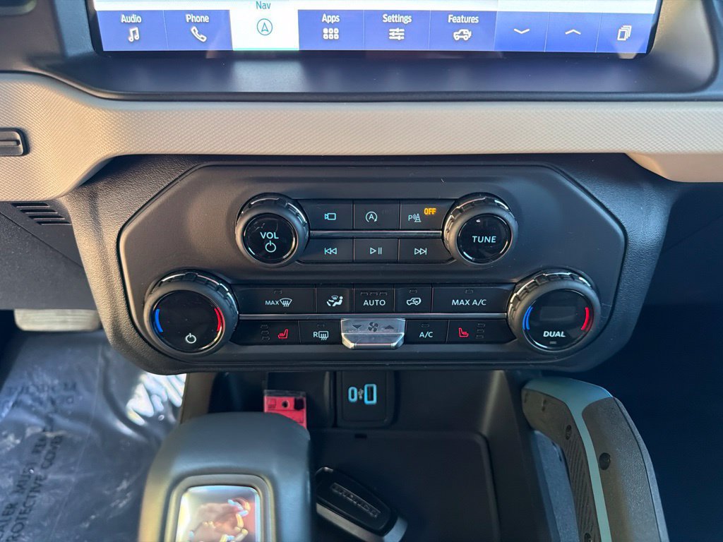 Used 2023 Ford Bronco Wildtrak AWD/4WD image 32
