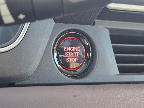 Used 2023 Honda Pilot Elite image 19