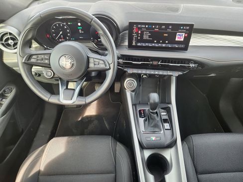 Used 2024 Alfa Romeo Tonale Ti image 25