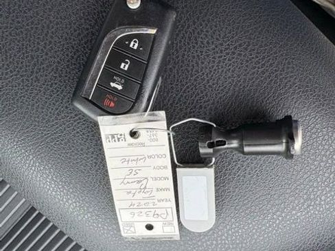 Used 2024 Toyota Camry SE FWD image 6