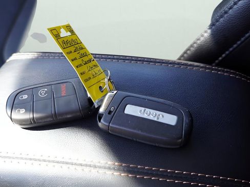 Used 2022 Jeep Compass Limited image 2