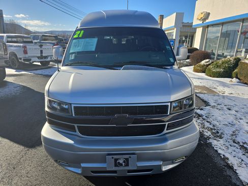 Used 2021 Chevrolet Express 2500 LS w/ Enhanced Convenience Package image 11