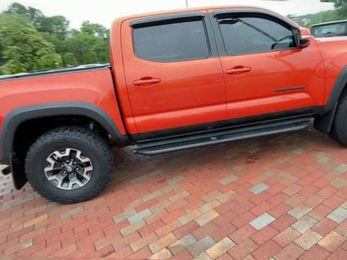 Used 2016 Toyota Tacoma TRD Off-Road w/ Towing Package AWD/4WD image 2