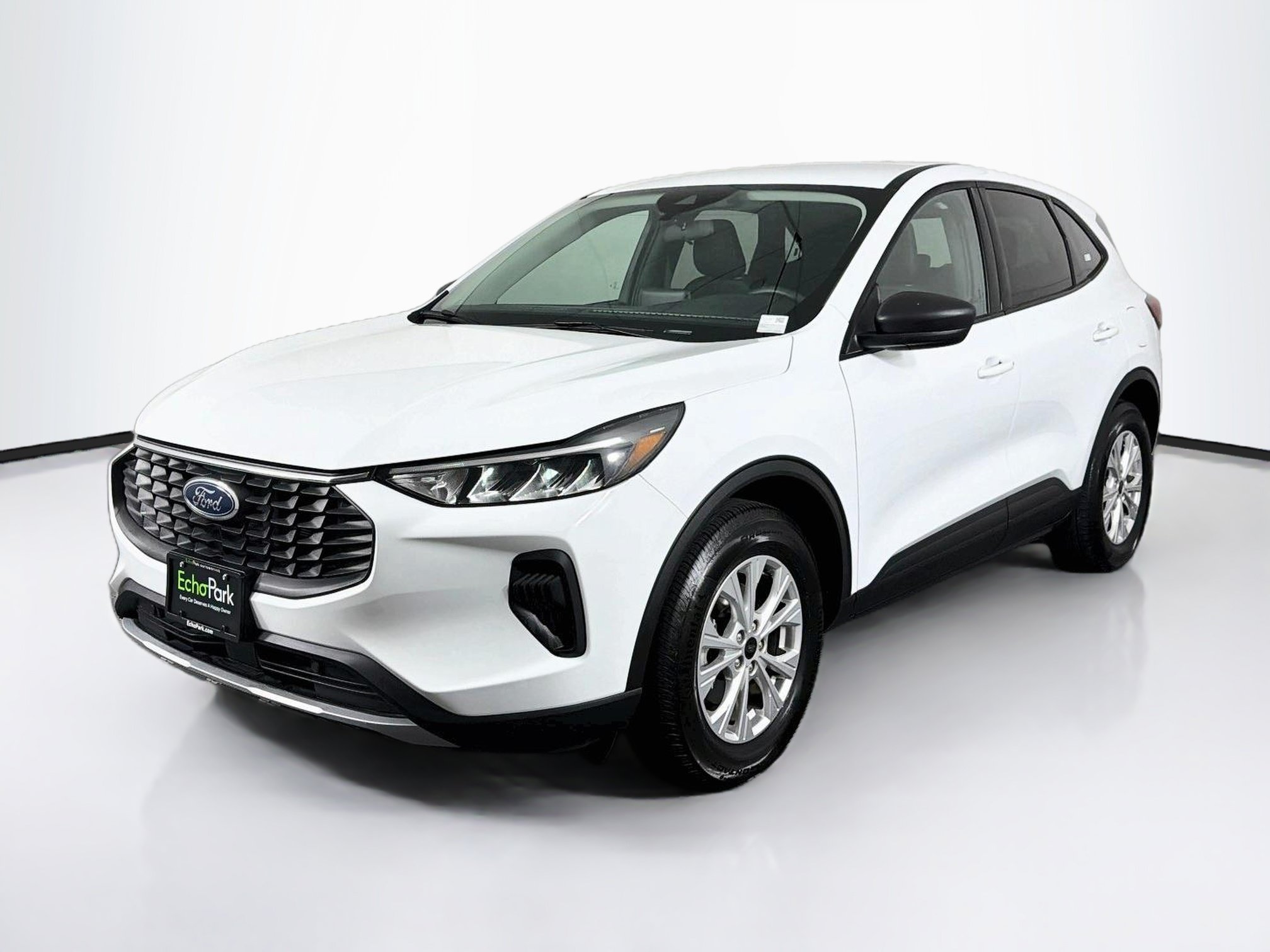 Used 2025 Ford Escape Active AWD/4WD image 3