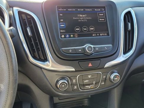 Used 2021 Chevrolet Equinox LT image 18