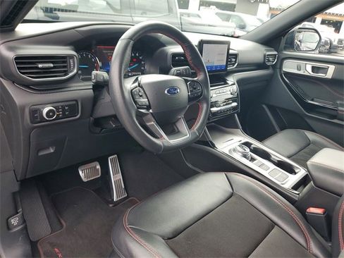 Used 2023 Ford Explorer ST-Line w/ Class IV Trailer Tow Package image 10