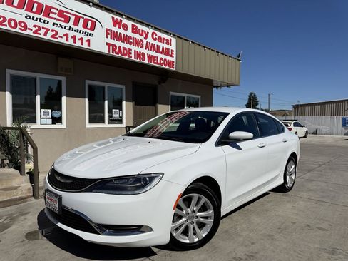 Used 2015 Chrysler 200 Limited w/ Convenience Group FWD image 7