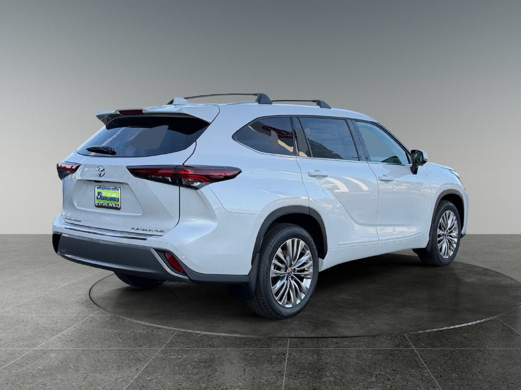 New 2026 Toyota Highlander Platinum AWD/4WD image 9