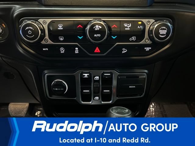 Used 2019 Jeep Wrangler Unlimited Sahara AWD/4WD image 26